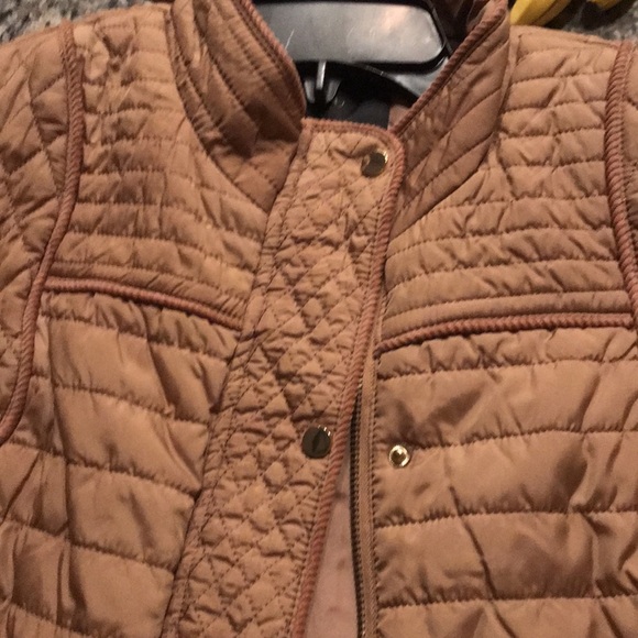 Sfera tan color unique quilted vest - Picture 4 of 5